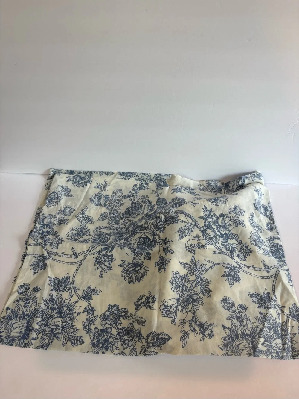NWOT Urban Outfitters Toile Sham Set